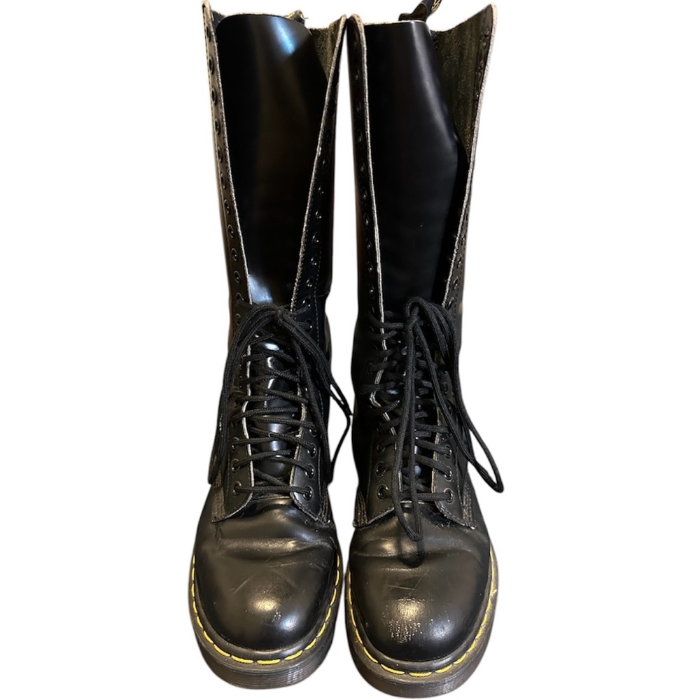 Women’s Size 10 Doc Martens